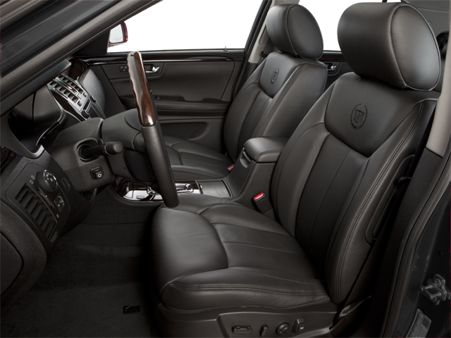 Cadillac DTS Base de 2011
