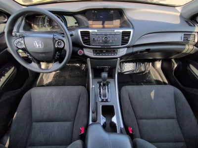 Honda Accord Hybrid de 4 puertas, berlina, 2015