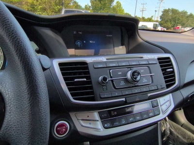 Honda Accord Hybrid de 4 puertas, berlina, 2015