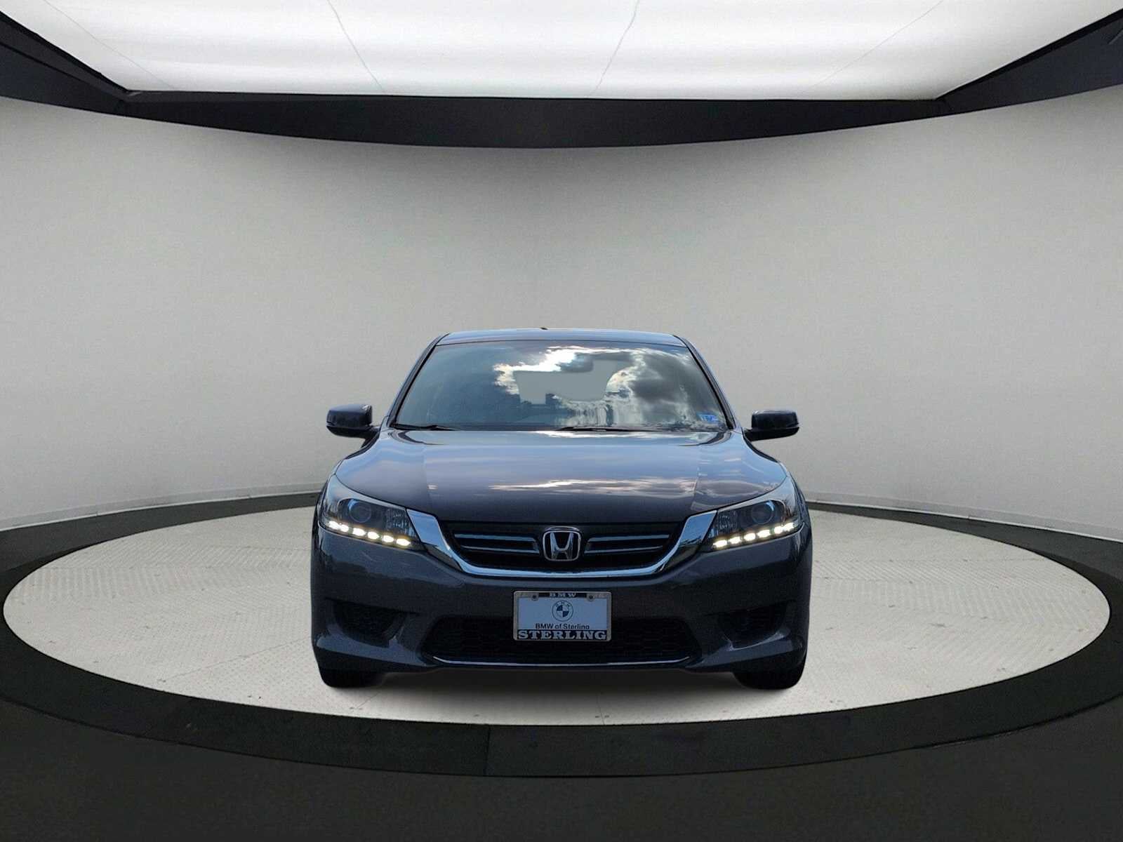 Honda Accord Hybrid de 4 puertas, berlina, 2015