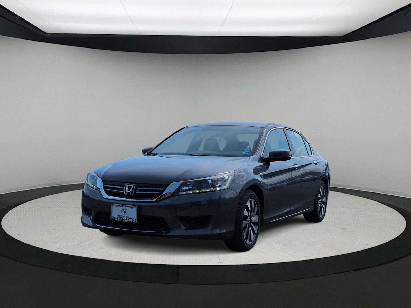 Honda Accord Hybrid de 4 puertas, berlina, 2015