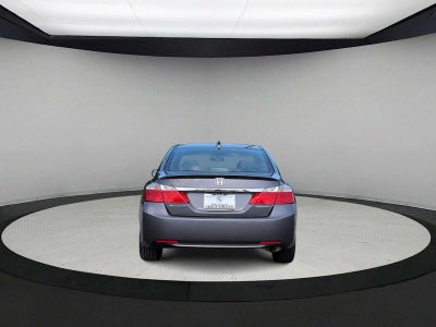 Honda Accord Hybrid de 4 puertas, berlina, 2015