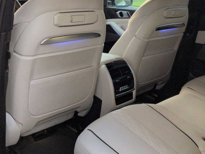 BMW X7 M60i 2024