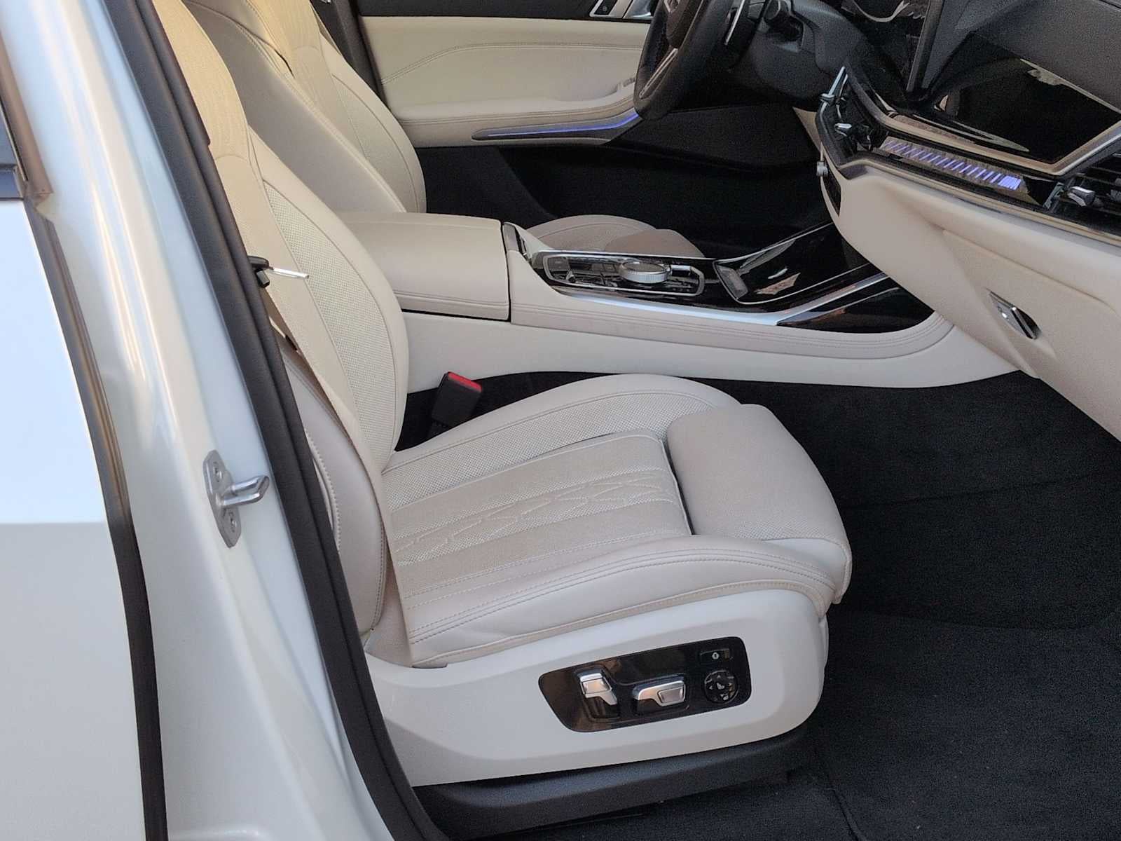 BMW X7 M60i 2024