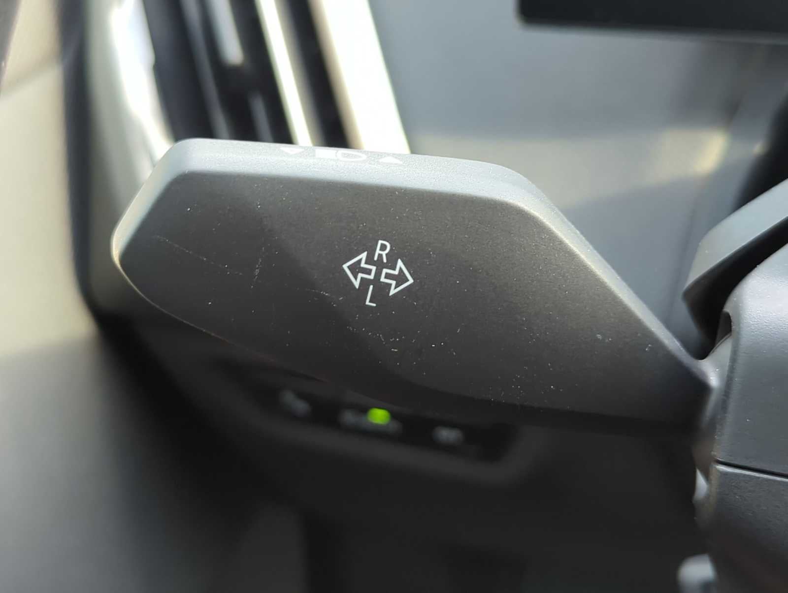 2025 BMW iX xDrive50