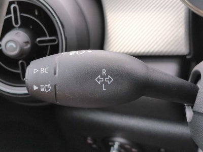 MINI Cooper de 4 puertas con techo rígido 2024