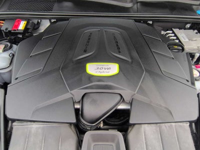 Porsche Cayenne E-Hybrid 2021