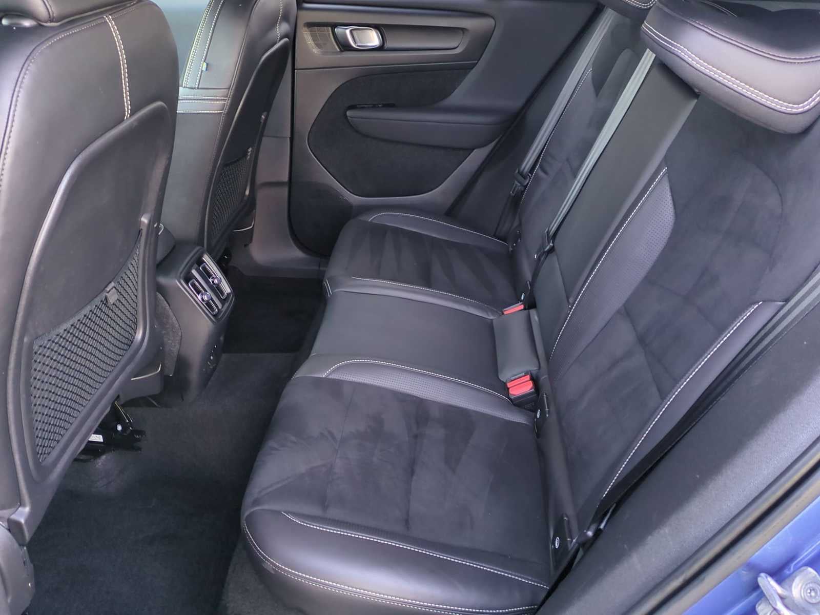 Volvo XC40 Recharge P8 eAWD Pure Electric 2021