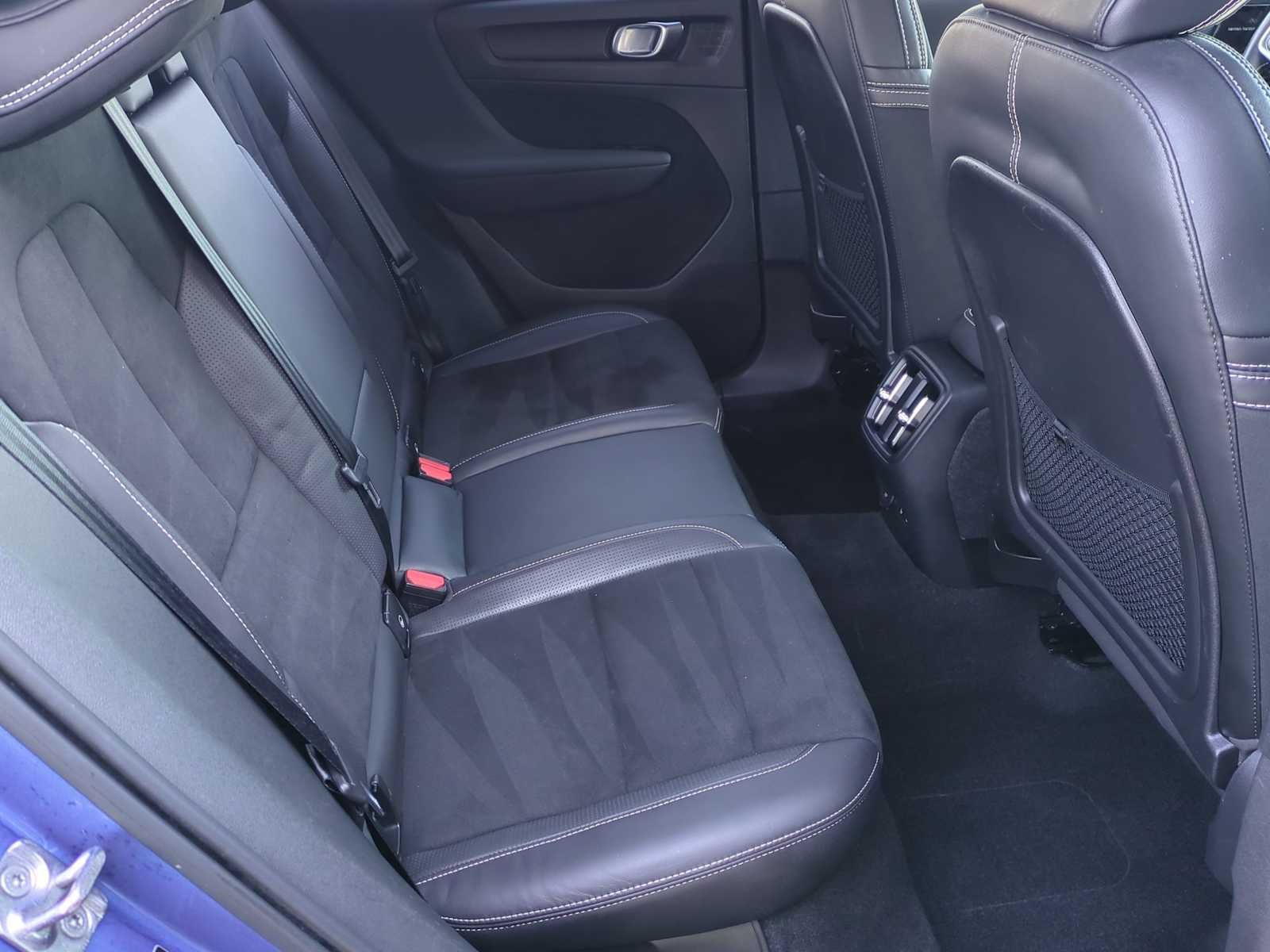 Volvo XC40 Recharge P8 eAWD Pure Electric 2021