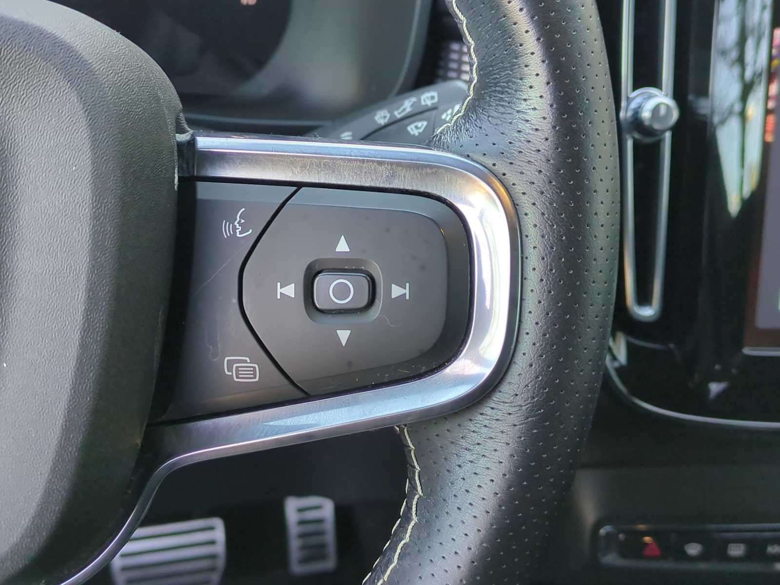 Volvo XC40 Recharge P8 eAWD Pure Electric 2021