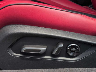 Acura TLX Type S 2023 con neumáticos de alto rendimiento