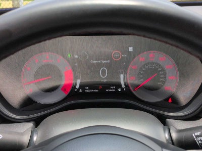 Acura TLX Type S 2023 con neumáticos de alto rendimiento