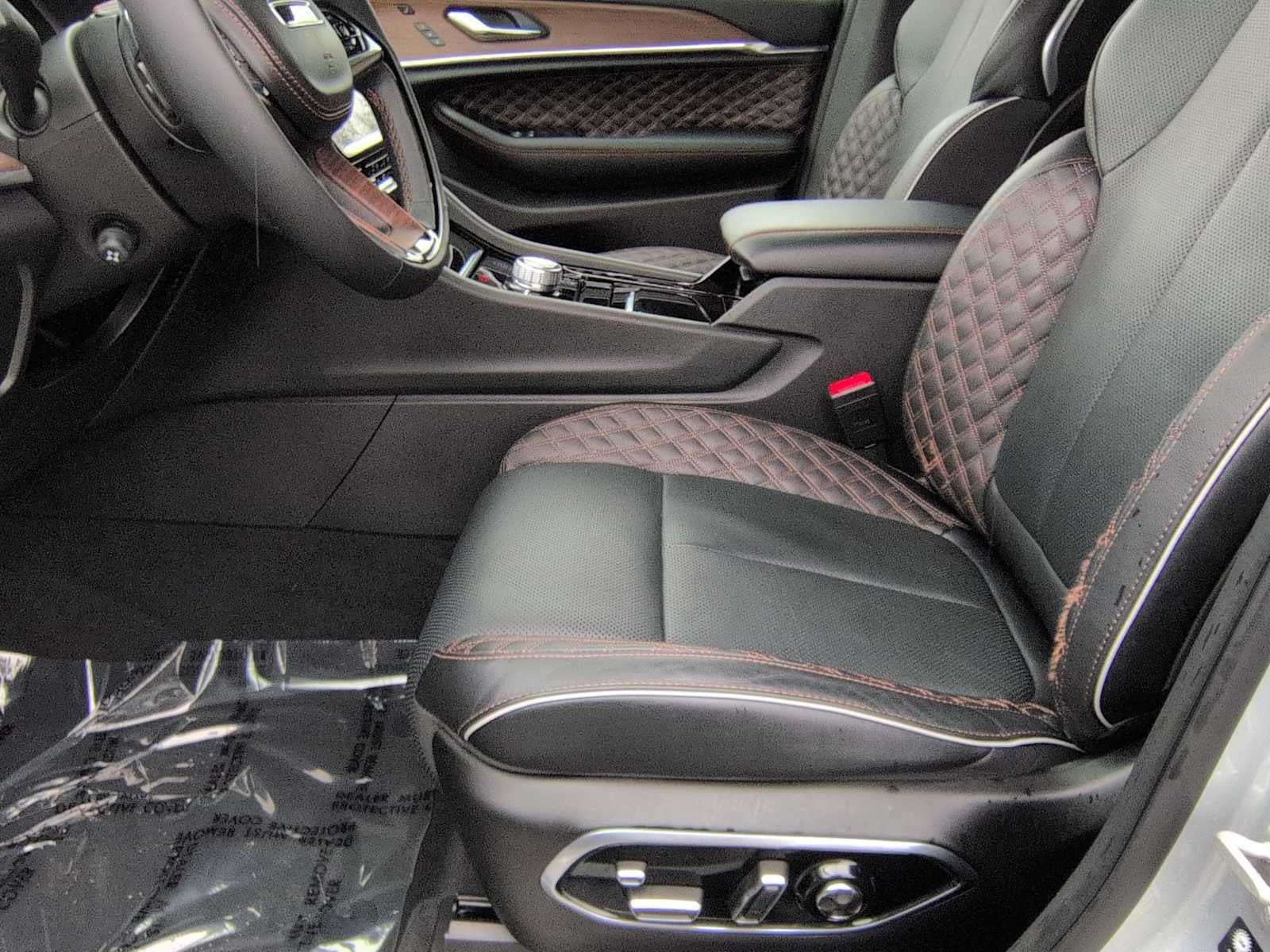 Jeep Grand Cherokee Summit 2024