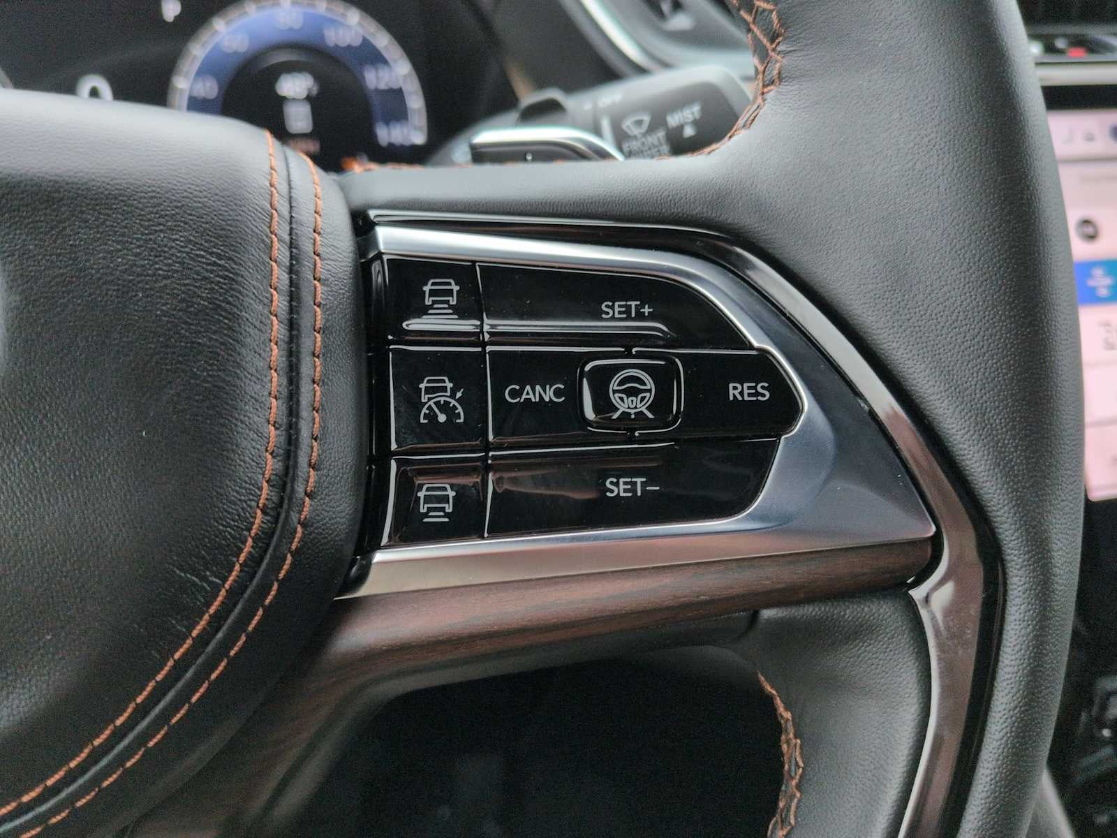 Jeep Grand Cherokee Summit 2024