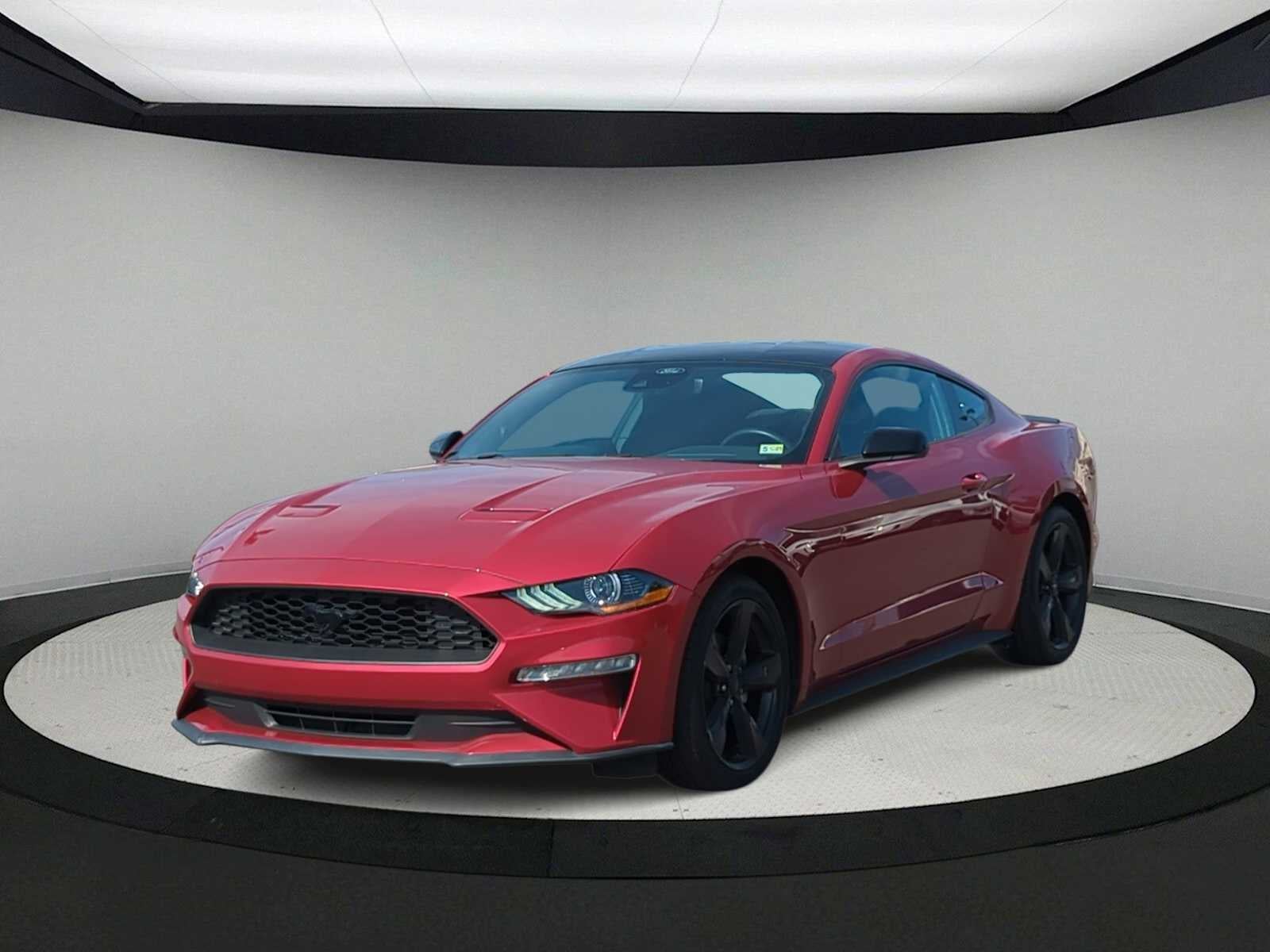 Ford Mustang EcoBoost 2021