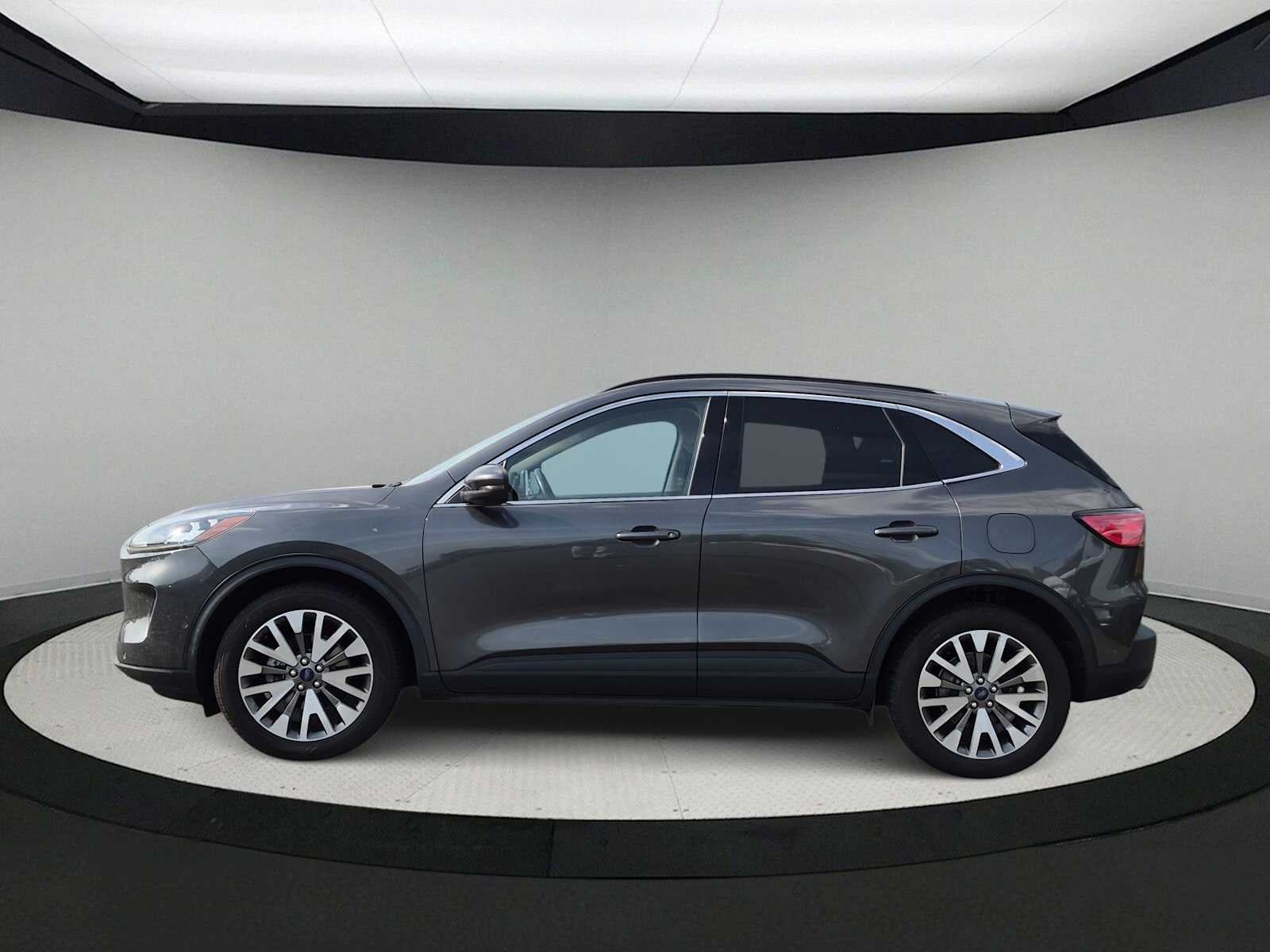 Ford Escape Titanium Hybrid 2020