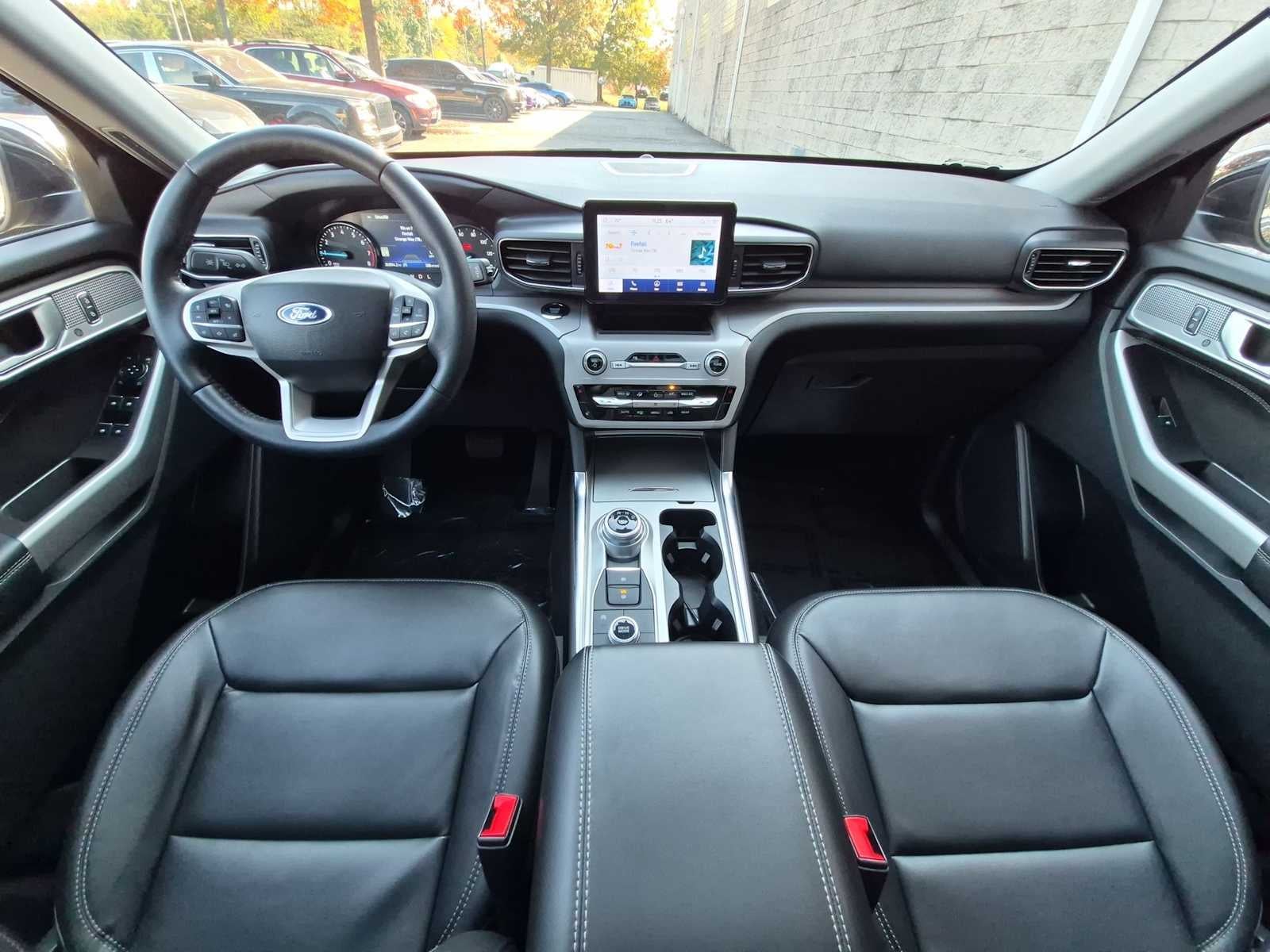 Ford Explorer XLT 2023
