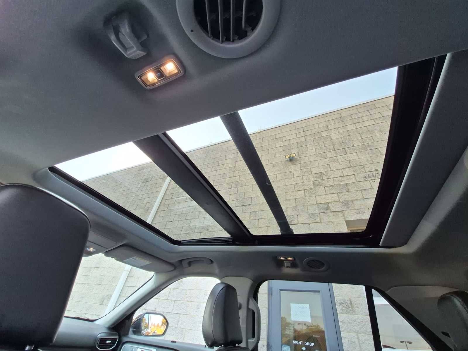 Ford Explorer XLT 2023