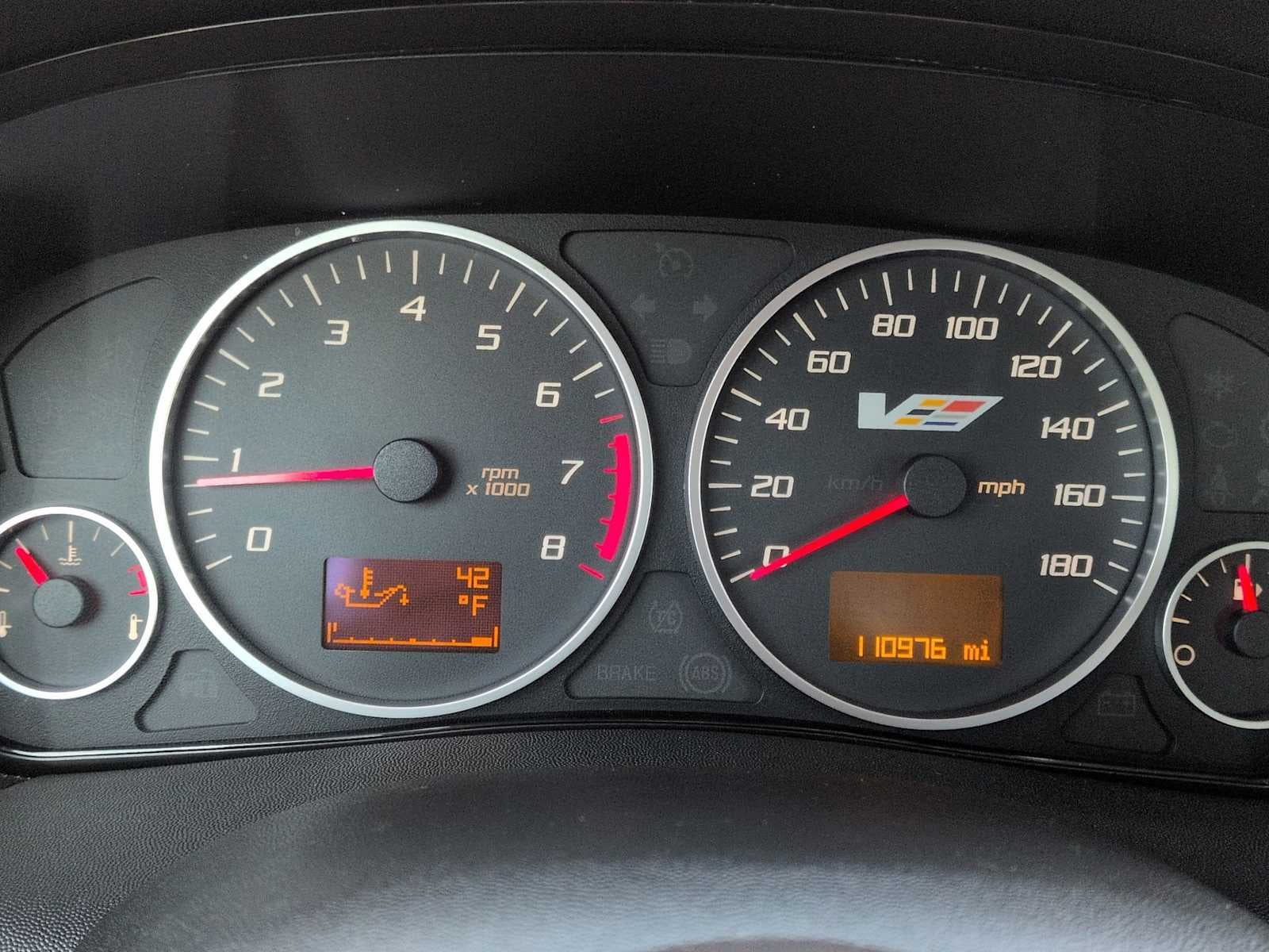 Cadillac Serie V 4 puertas sedán 2004