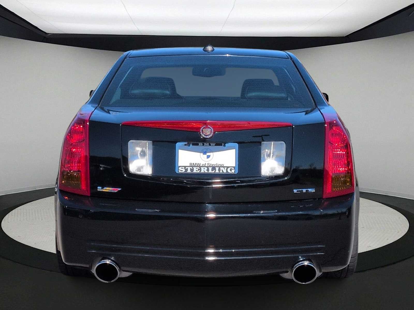 Cadillac Serie V 4 puertas sedán 2004