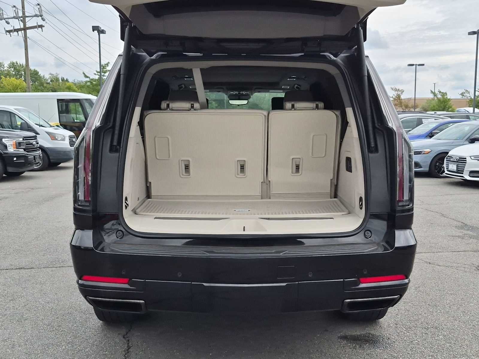 Cadillac Escalade 4WD Sport Platinum 2025