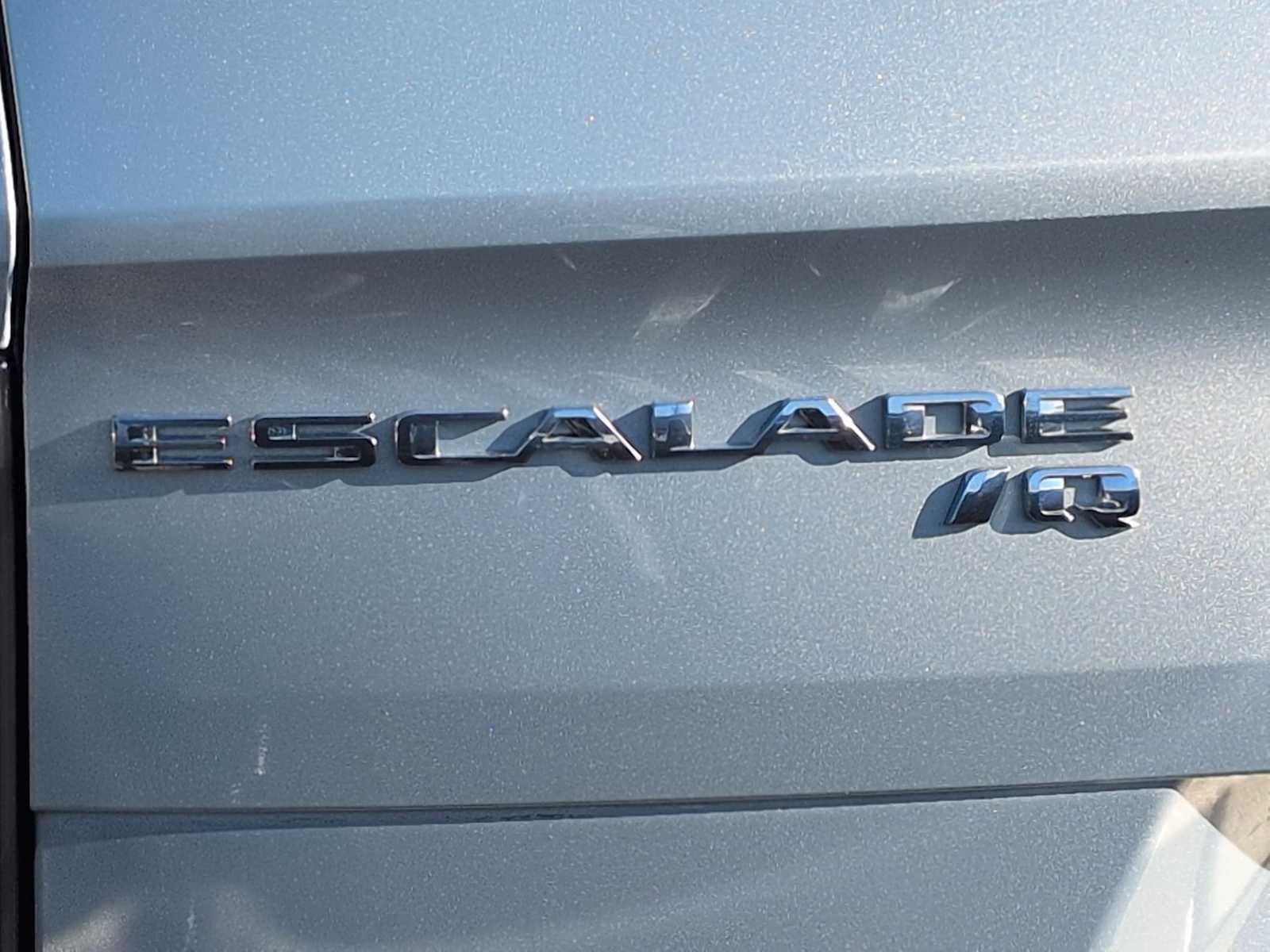 2025 Cadillac ESCALADE IQ Lujo 2