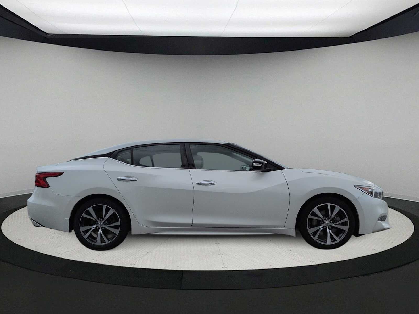 Nissan Maxima SL 2017