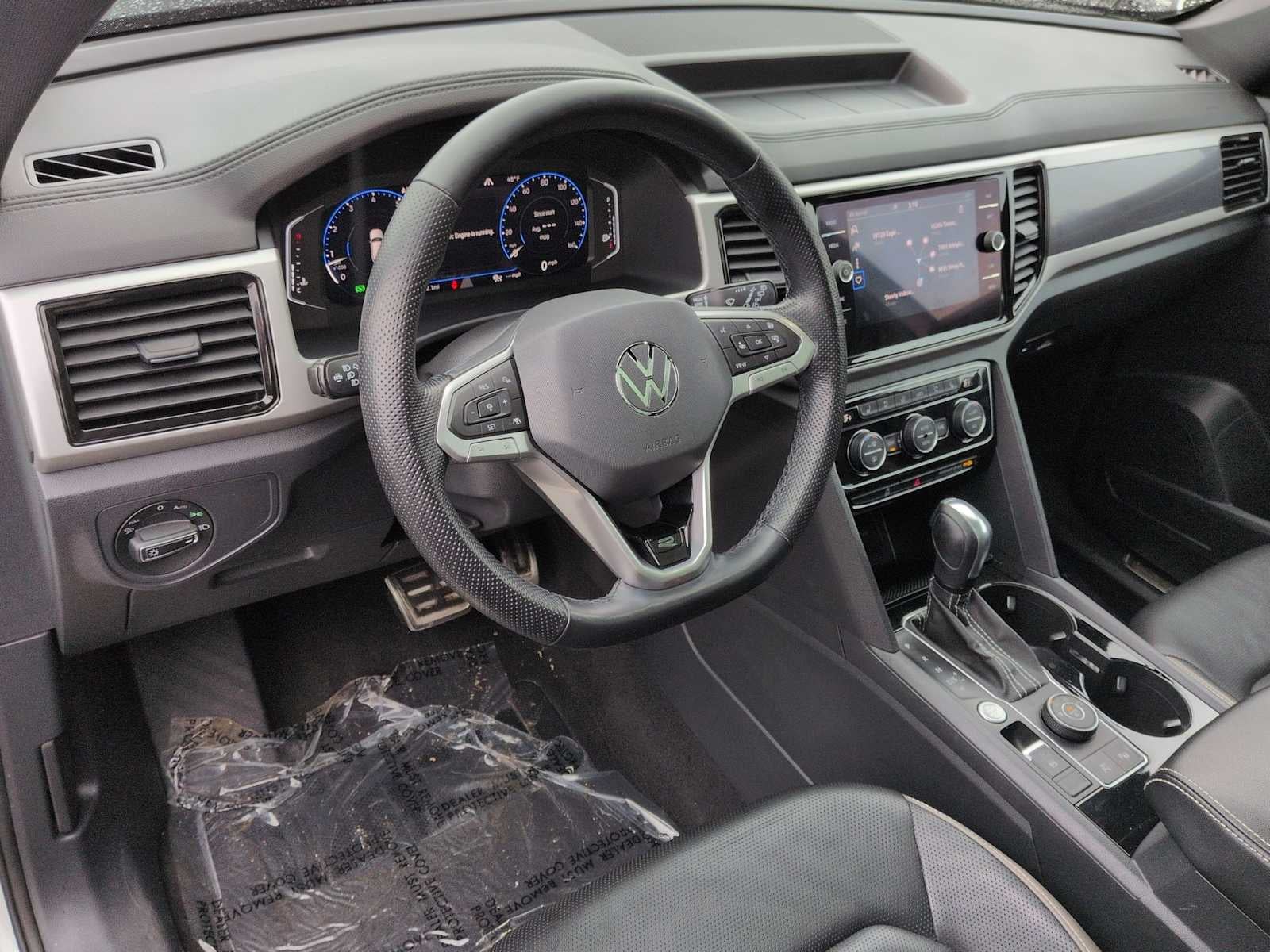 Volkswagen Atlas Cross Sport 3.6L V6 SEL Premium R-Line 2021