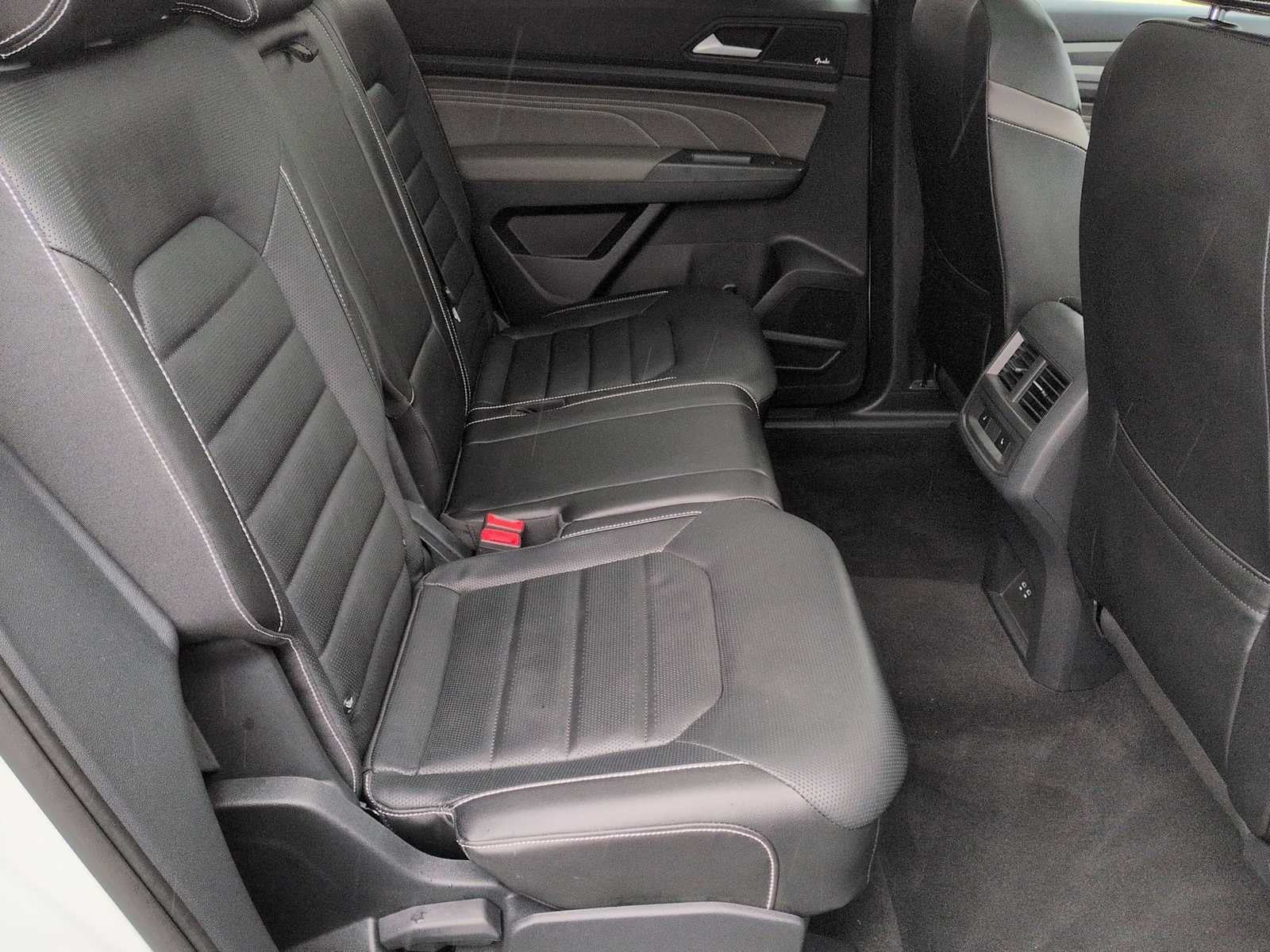 Volkswagen Atlas Cross Sport 3.6L V6 SEL Premium R-Line 2021