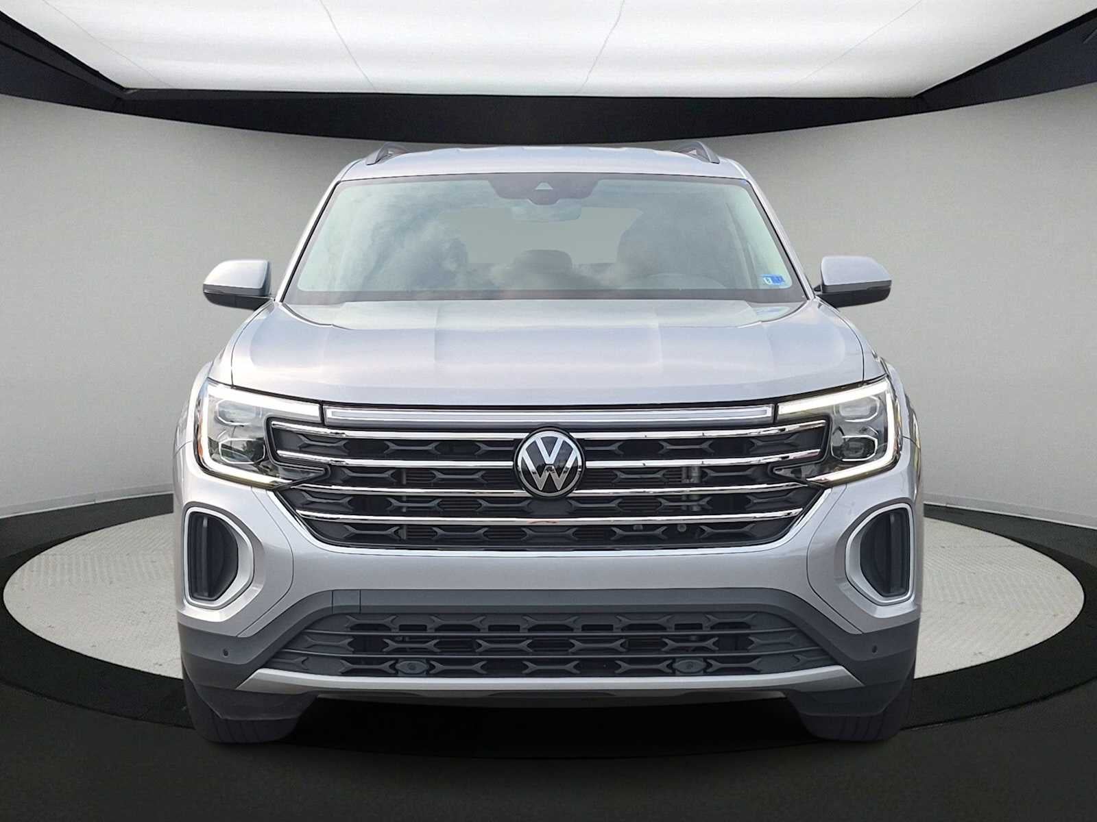 Volkswagen Atlas 2.0T SE con paquete Technology de 2024