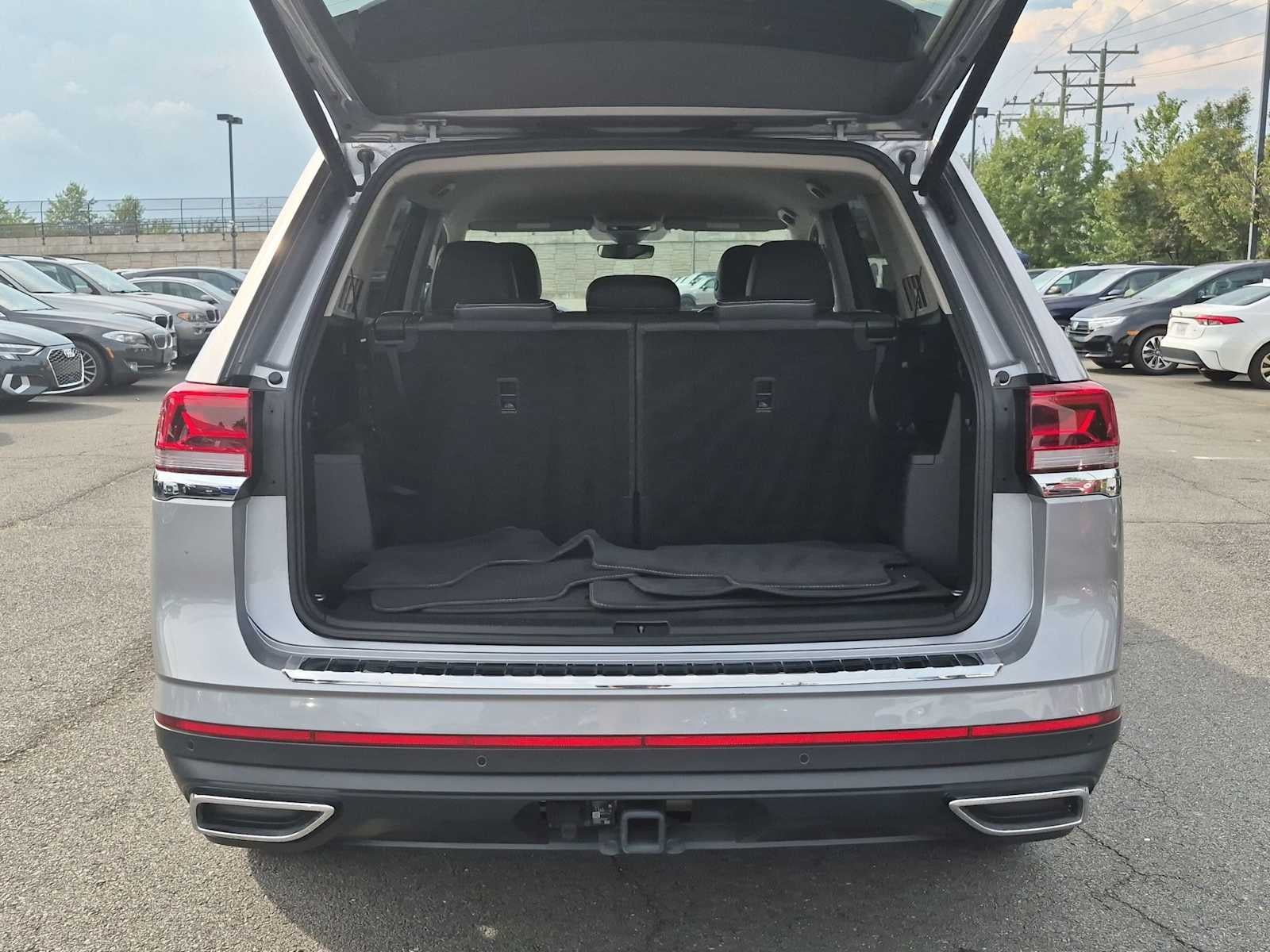 Volkswagen Atlas 2.0T SE con paquete Technology de 2024