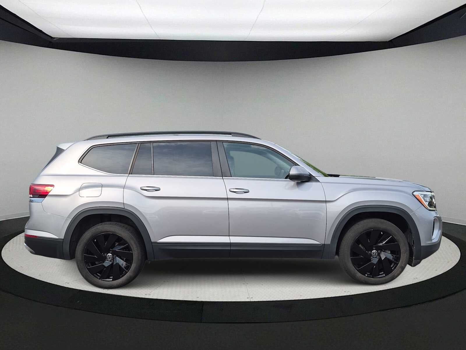 Volkswagen Atlas 2.0T SE con paquete Technology de 2024