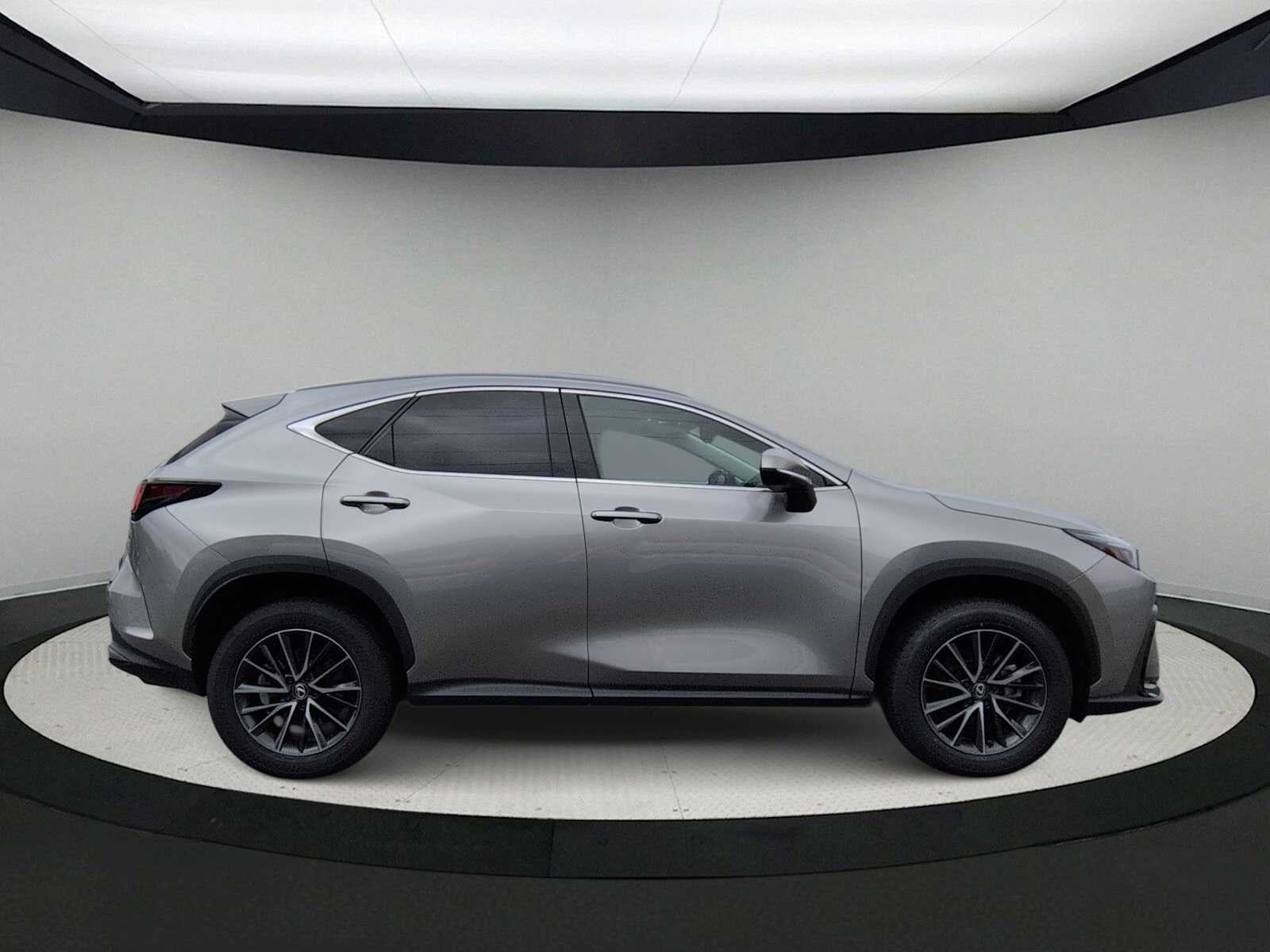 Lexus NX 350h Premium 2024