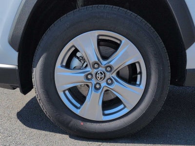 Toyota RAV4 XLE 2025