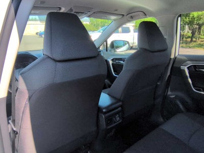 Toyota RAV4 XLE 2025
