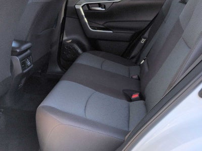 Toyota RAV4 XLE 2025