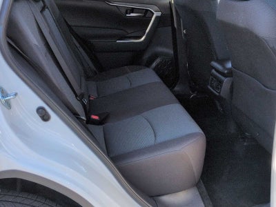Toyota RAV4 XLE 2025