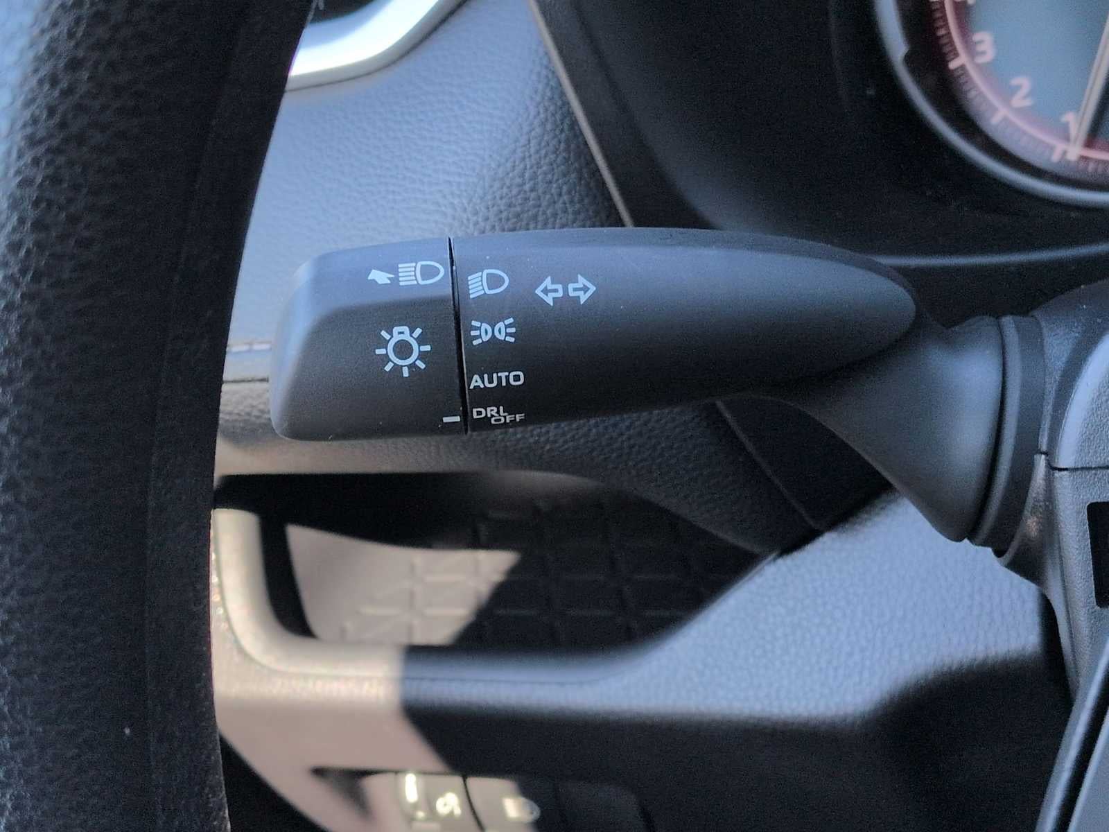 Toyota RAV4 XLE 2025