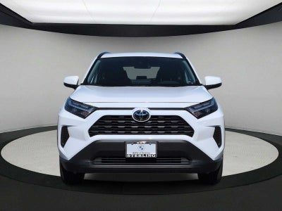 Toyota RAV4 XLE 2025