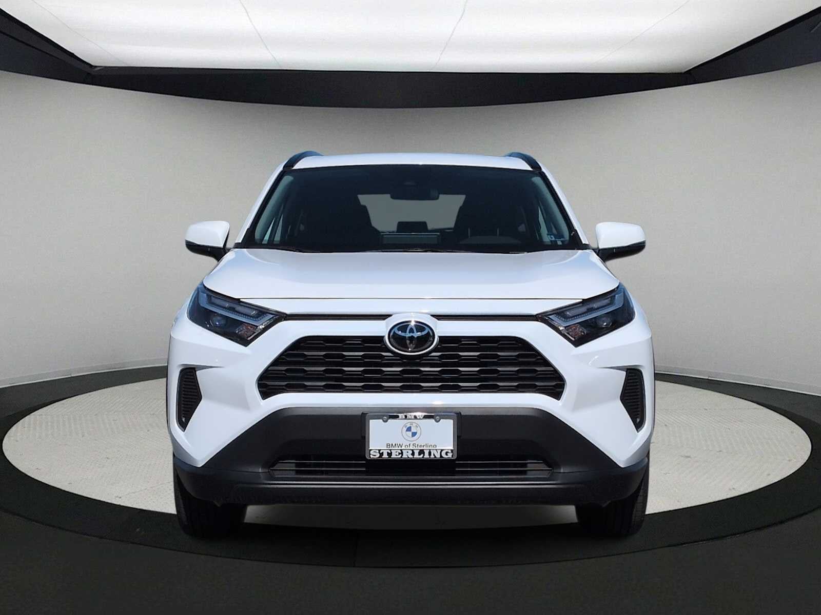 Toyota RAV4 XLE 2025