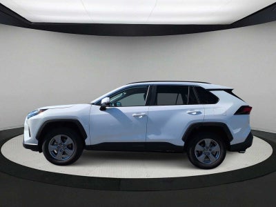 Toyota RAV4 XLE 2025
