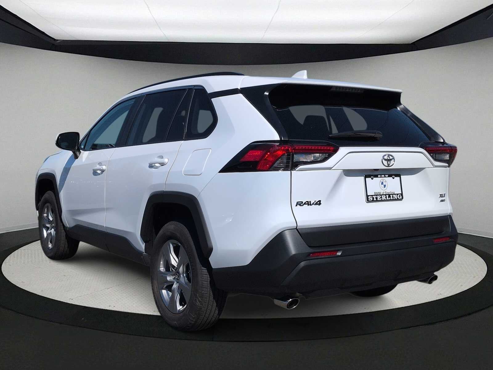 Toyota RAV4 XLE 2025