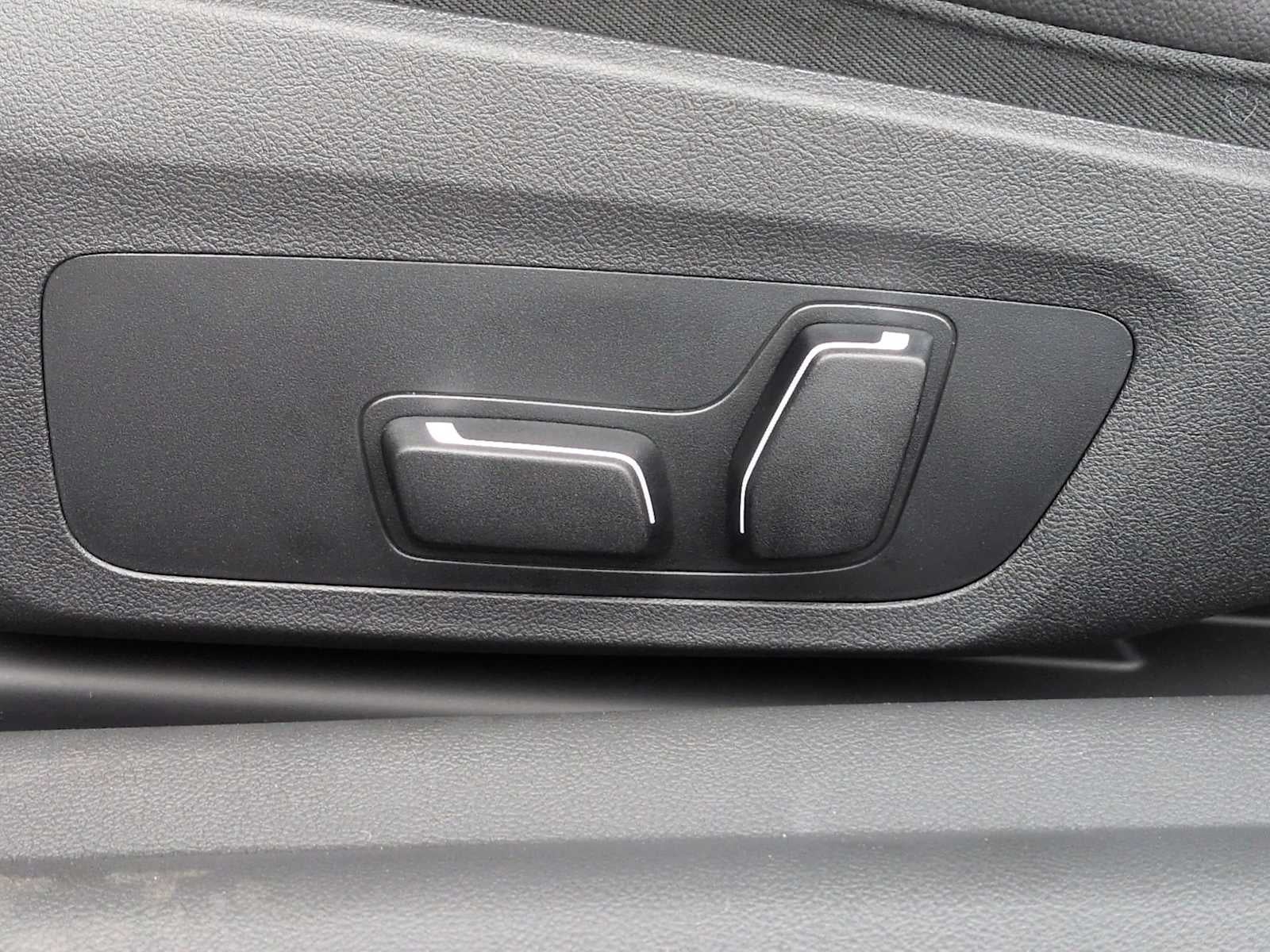 2026 BMW 230i 230i xDrive