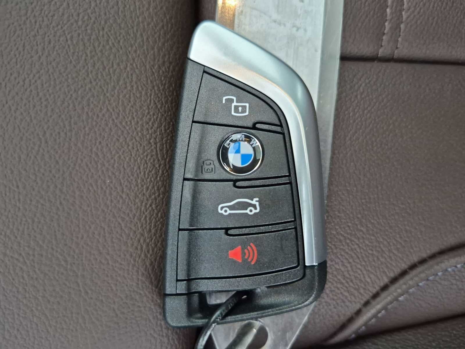 2026 BMW Serie 3 330i NA xDrive