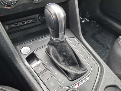 Volkswagen Tiguan SE 2018