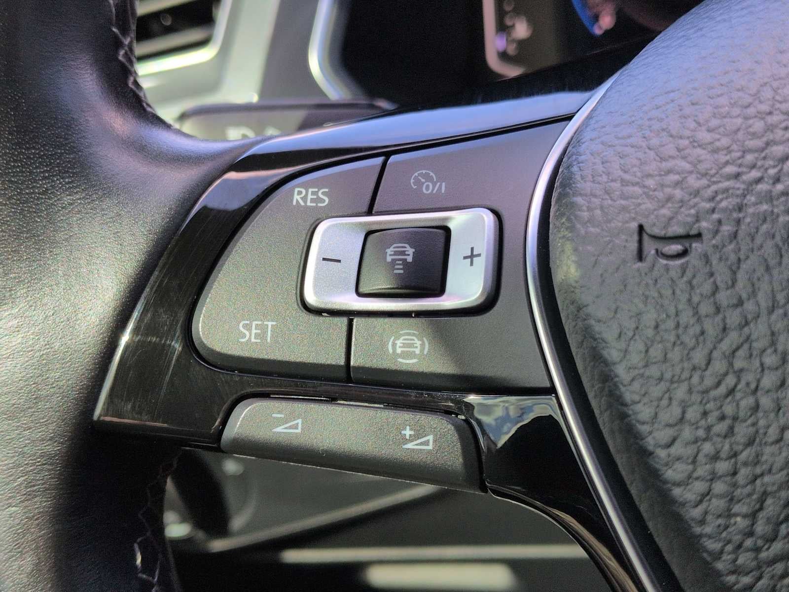 Volkswagen Tiguan SEL Premium R-Line 2020