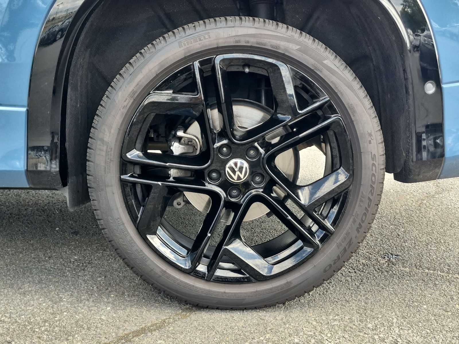 Volkswagen Tiguan SE R-Line Negro 2025