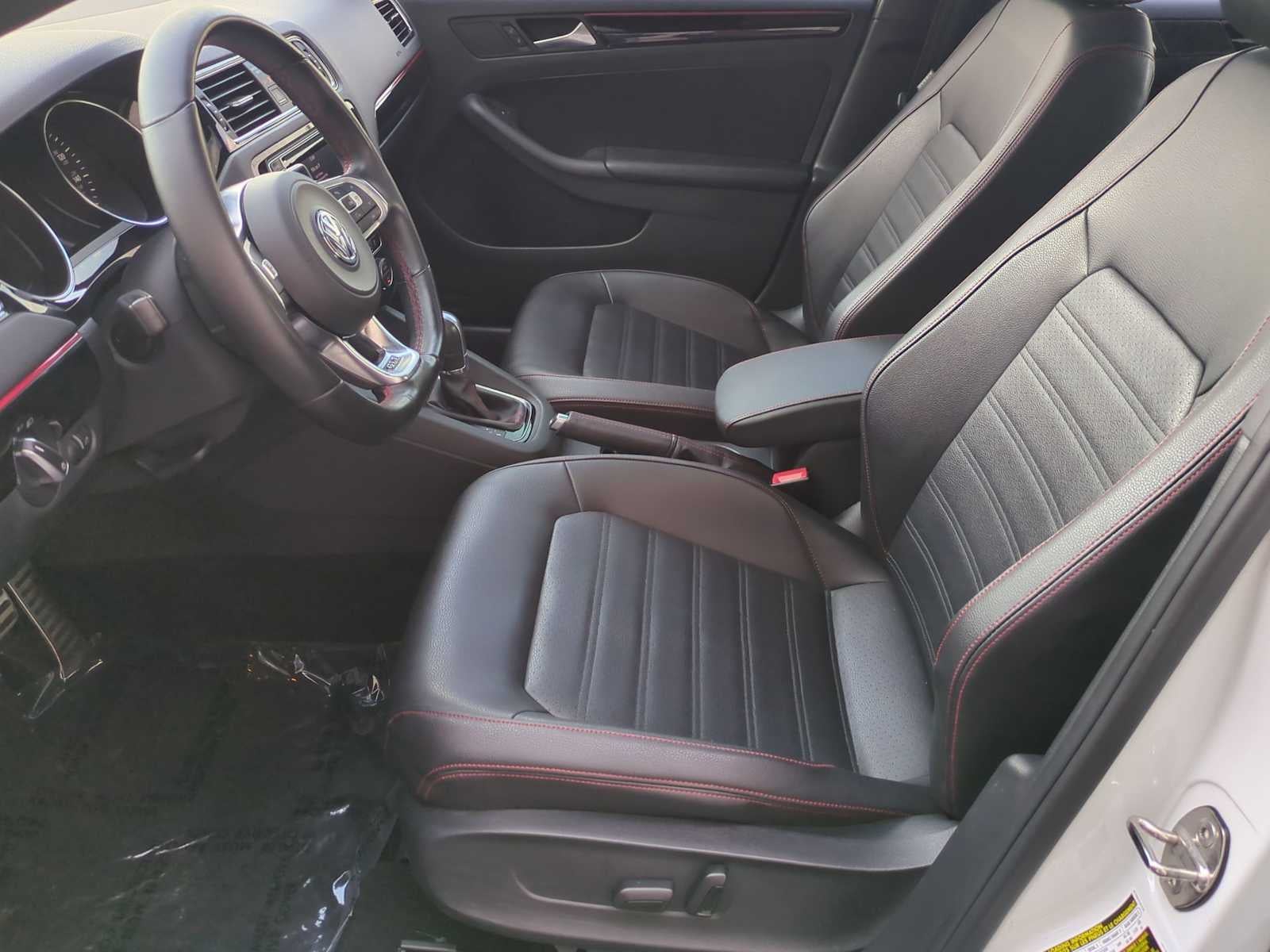 Volkswagen Jetta 2.0T GLI SE 2016