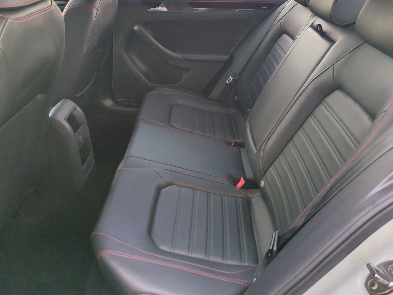 Volkswagen Jetta 2.0T GLI SE 2016