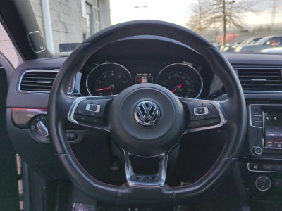 Volkswagen Jetta 2.0T GLI SE 2016